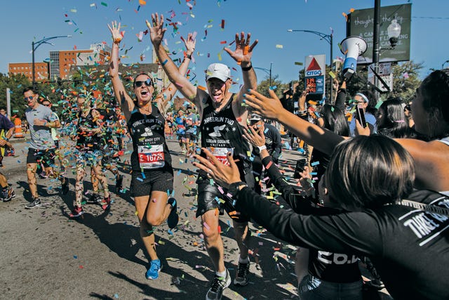 How Cheering on Others Can Make You a Better Runner
